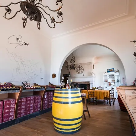 Vignoble Chateau Piegue - Winery Bed & Breakfast
